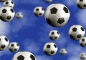 Preview: Vlies Fototapete 529 - Fußball Tapete Fußbälle Himmel Wolken blau